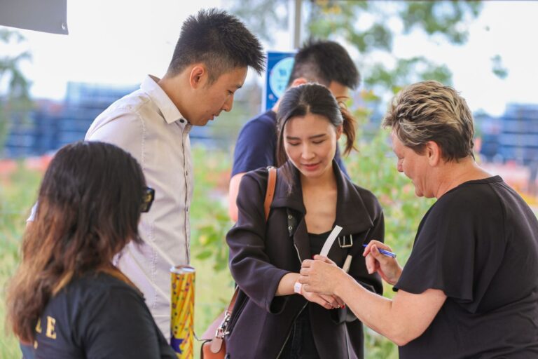 金利引き下げがシドニー西部の住宅需要を押し上げる